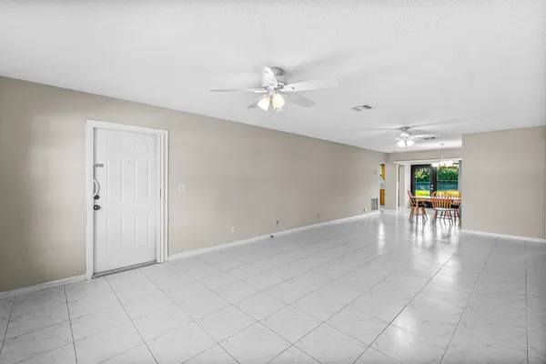 Property Slideshow image 3 of 28 | 4640 rosewood tree ct b, Boynton Beach, FL, 33436