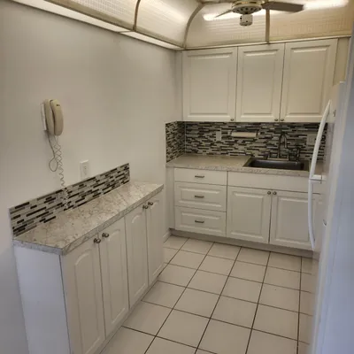 Property Slideshow image 3 of 33 | 106 coventry e unit e, West Palm Beach, FL, 33417