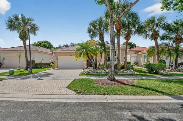 Property Slideshow image 2 of 86 | 2325 sapphire cir, West Palm Beach, FL, 33411