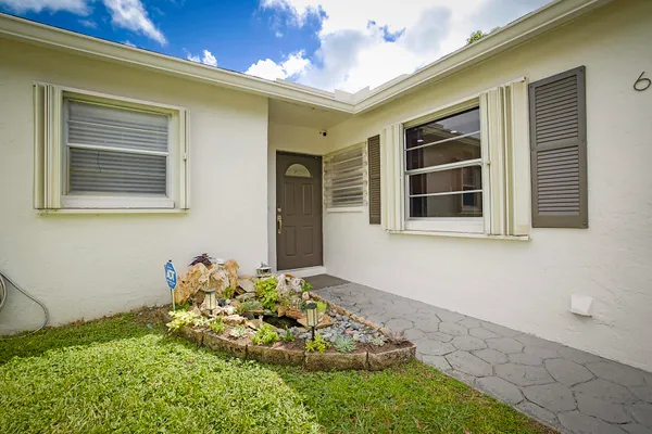 Property Slideshow image 2 of 35 | 6298 summer sky ln, Greenacres, FL, 33463