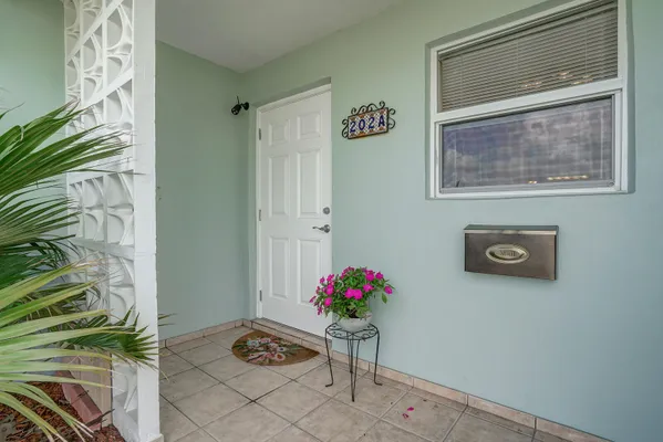 Property Slideshow image 3 of 55 | 202 high point ter a, Delray Beach, FL, 33445
