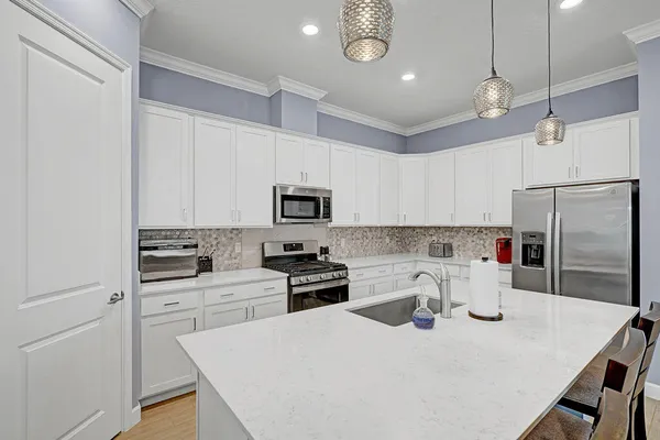 Property Slideshow image 3 of 59 | 732 se bloomfield rd, Port Saint Lucie, FL, 34984