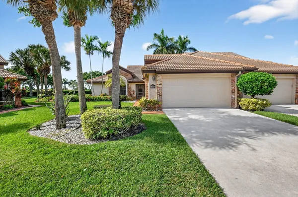 Property Slideshow image 2 of 69 | 8225 cassia dr, Boynton Beach, FL, 33472