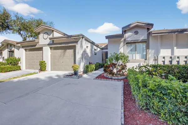 Property Slideshow image 3 of 41 | 8205 springview ter, Boca Raton, FL, 33496