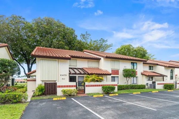 Property Slideshow image 3 of 26 | 10679 ocean palm way 101, Boynton Beach, FL, 33437