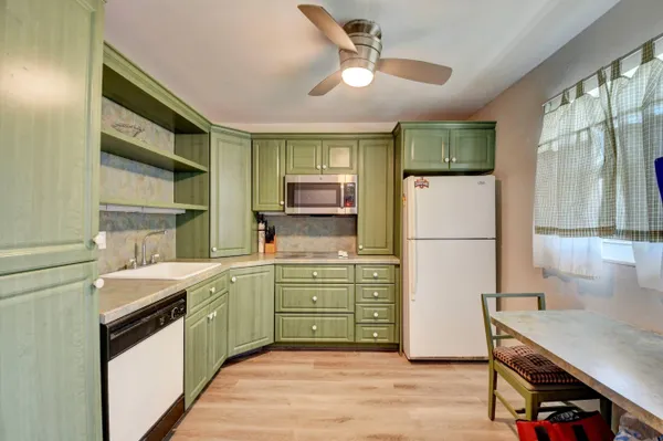 Property Slideshow image 2 of 42 | 2620 ne 1st ct 403, Boynton Beach, FL, 33435