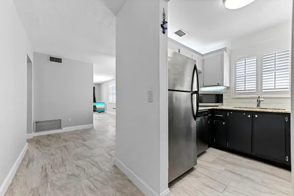 Property Slideshow image 3 of 41 | 2600 se ocean blvd aa8, Stuart, FL, 34996