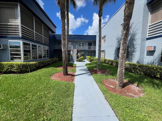 Property Slideshow image 2 of 18 | 244 burgundy f, Delray Beach, FL, 33484
