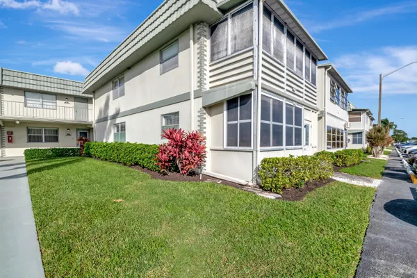 Property Slideshow image 2 of 64 | 195 monaco e unit e, Delray Beach, FL, 33446