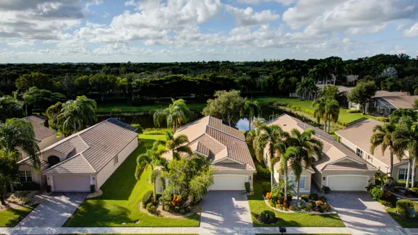 Property Slideshow image 2 of 36 | 8806 laguna royale pts, Lake Worth, FL, 33467