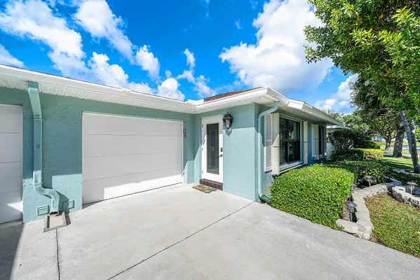 Property Slideshow image 3 of 27 | 4290 mango tree ct b, Boynton Beach, FL, 33436