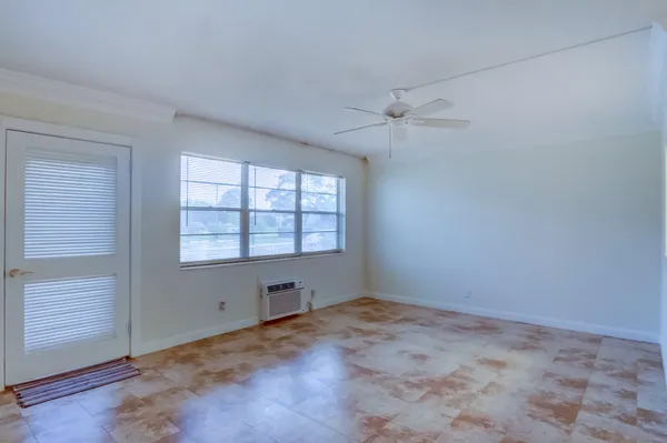 Property Slideshow image 3 of 20 | 19 hastings b b, West Palm Beach, FL, 33417