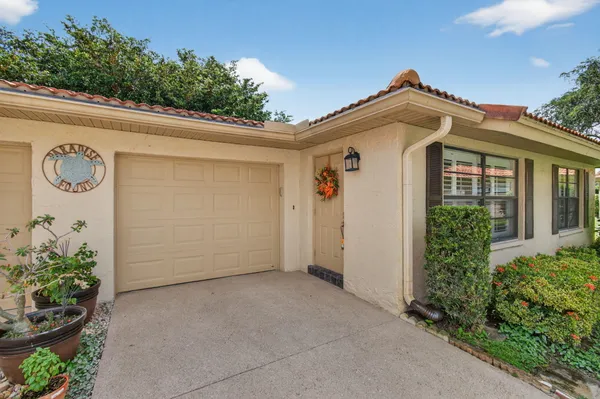 Property Slideshow image 3 of 46 | 4490 nutmeg tree ln b, Boynton Beach, FL, 33436