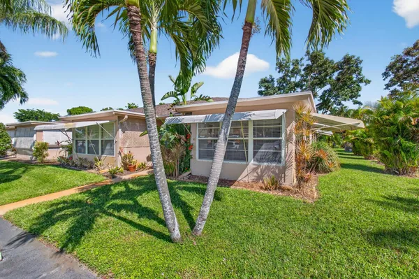 Property Slideshow image 2 of 53 | 1305 high point way d, Delray Beach, FL, 33445