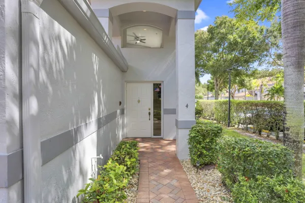 Property Slideshow image 3 of 38 | 7911 laina ln apt 4, Boynton Beach, FL, 33437