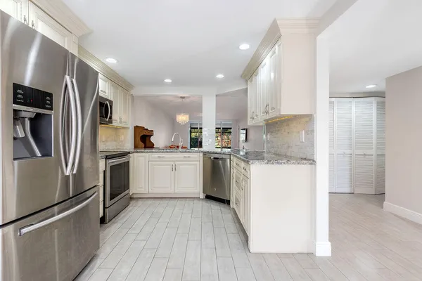Property Slideshow image 3 of 64 | 16021 loch katrine trl apt 7402, Delray Beach, FL, 33446