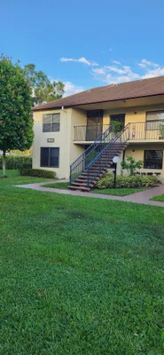 Property Slideshow image 2 of 8 | 7855 willow spring dr apt 711, Wellington, FL, 33467