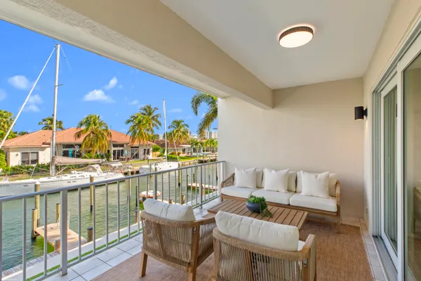 Property Slideshow image 3 of 67 | 1030 sugar sands blvd apt 267, Riviera Beach, FL, 33404