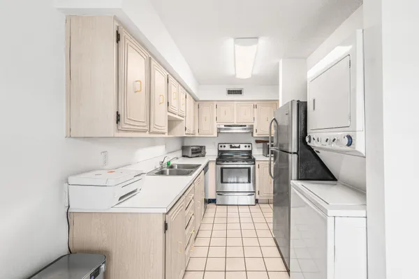 Property Slideshow image 3 of 43 | 13924 via flora d, Delray Beach, FL, 33484