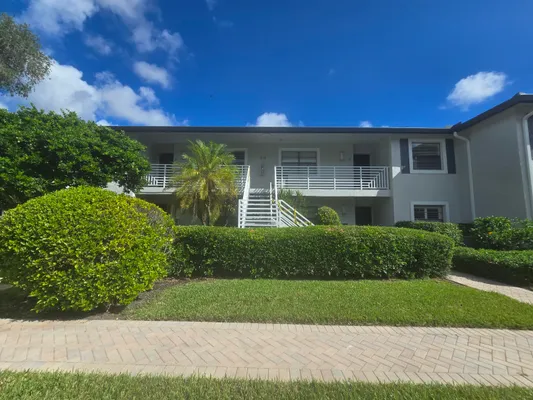 Property Slideshow image 2 of 24 | 32 southport ln b, Boynton Beach, FL, 33436