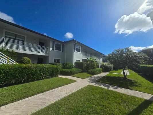 Property Slideshow image 3 of 24 | 32 southport ln b, Boynton Beach, FL, 33436