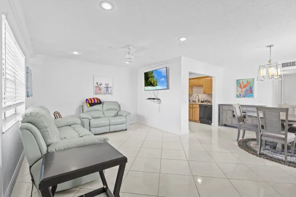 Property Slideshow image 2 of 49 | 137 burgundy c # 137, Delray Beach, FL, 33484