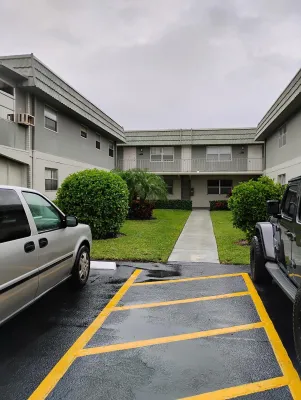 Property Slideshow image 3 of 11 | 280 flanders f, Delray Beach, FL, 33484