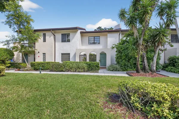 Property Slideshow image 2 of 57 | 21698 cypress rd apt 44c, Boca Raton, FL, 33433