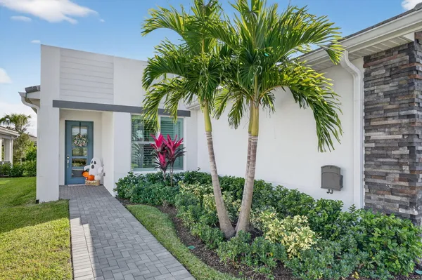 Property Slideshow image 2 of 47 | 9866 sw veronese dr, Port Saint Lucie, FL, 34987