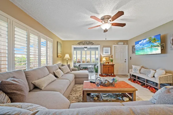 Property Slideshow image 3 of 31 | 152 high point blvd d, Delray Beach, FL, 33445