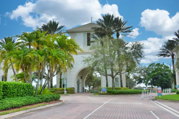 Property Slideshow image 3 of 39 | 11320 sw lake park dr, Port Saint Lucie, FL, 34987