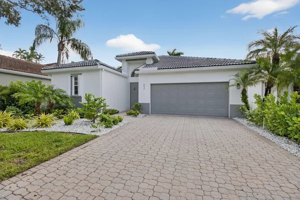 Property Slideshow image 3 of 71 | 6032 rossmoor lakes ct, Boynton Beach, FL, 33437
