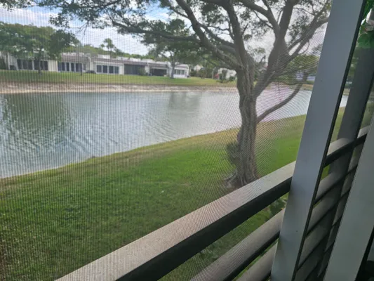 Property Slideshow image 2 of 28 | 150 lake nancy ln apt 221, West Palm Beach, FL, 33411