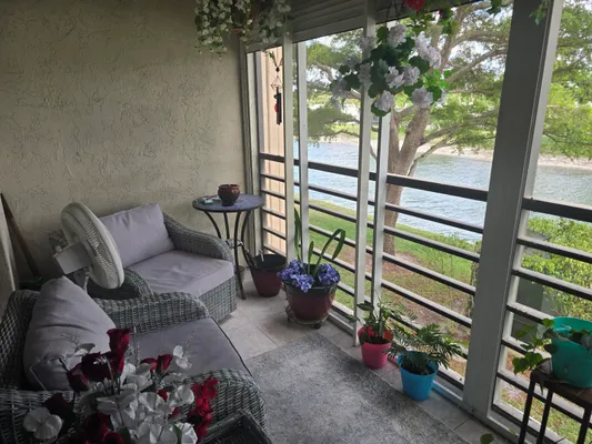 Property Slideshow image 3 of 28 | 150 lake nancy ln apt 221, West Palm Beach, FL, 33411