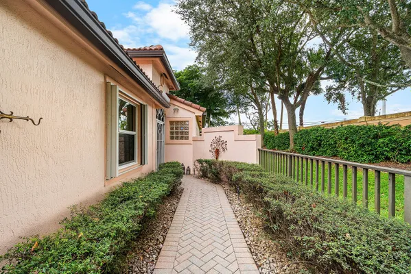 Property Slideshow image 2 of 54 | 11984 rosetree ter, Boynton Beach, FL, 33437