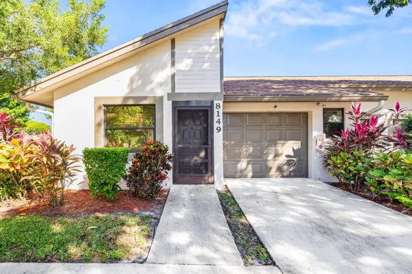 Property Slideshow image 2 of 20 | 8149 windgate dr, Boca Raton, FL, 33496