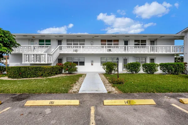Property Slideshow image 2 of 34 | 162 coventry g, West Palm Beach, FL, 33417