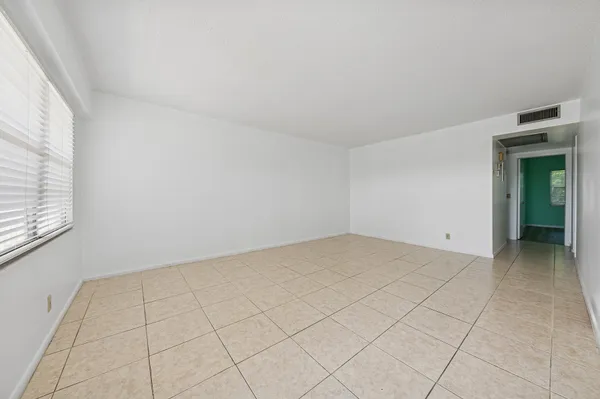 Property Slideshow image 2 of 11 | 84 mansfield b, Boca Raton, FL, 33434