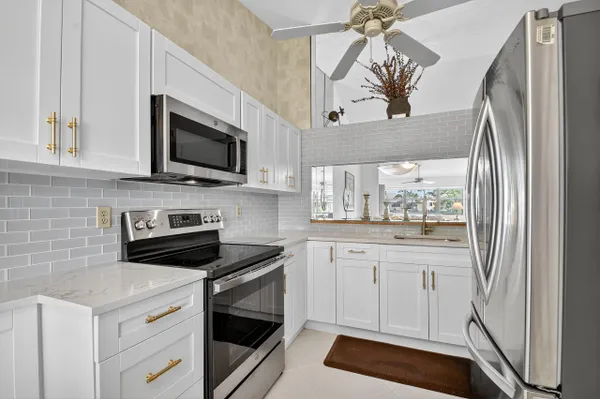 Property Slideshow image 2 of 42 | 7578 tahiti ln apt 202, Lake Worth, FL, 33467