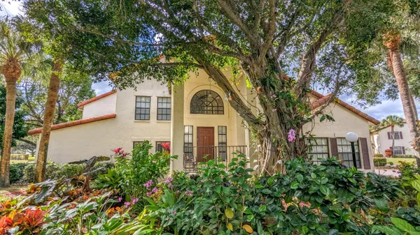 Property Slideshow image 2 of 57 | 3002 lucerne park dr # 5121, Greenacres, FL, 33467