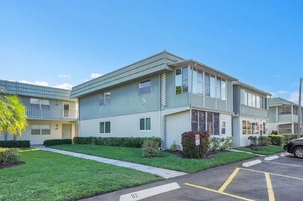 Property Slideshow image 2 of 28 | 646 flanders, Delray Beach, FL, 33484