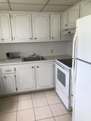 Property Slideshow image 2 of 9 | 229 fanshaw f, Boca Raton, FL, 33434