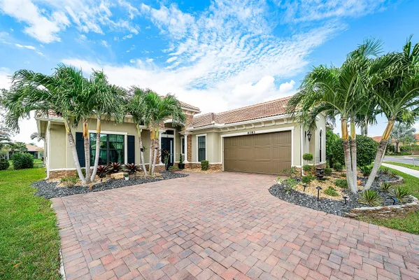 Property Slideshow image 2 of 48 | 9383 cantal cir, Parkland, FL, 33076