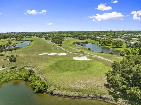 Property Slideshow image 3 of 38 | 27 vista gardens trl apt 106, Vero Beach, FL, 32962