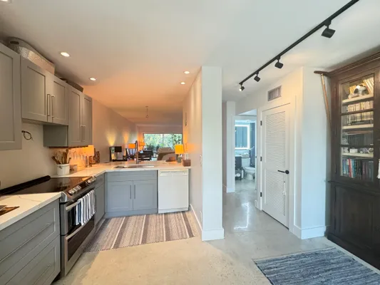 Property Slideshow image 3 of 6 | 2320 sw 22nd ave 212, Delray Beach, FL, 33445