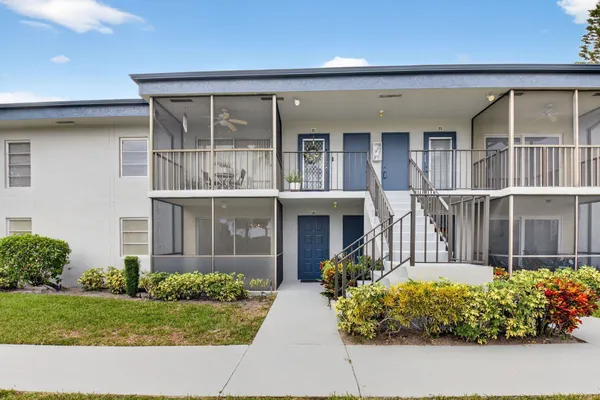 Property Slideshow image 2 of 25 | 7547 s oriole blvd 101, Delray Beach, FL, 33446