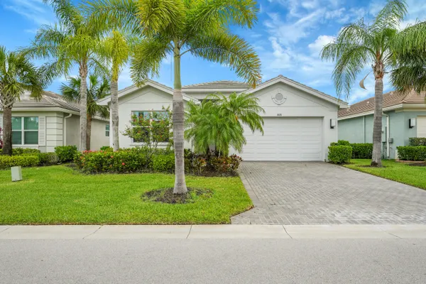 Property Slideshow image 2 of 41 | 11081 sw carriage hill ln, Port Saint Lucie, FL, 34987