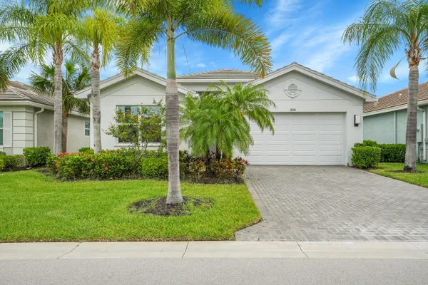 Property Slideshow image 3 of 41 | 11081 sw carriage hill ln, Port Saint Lucie, FL, 34987