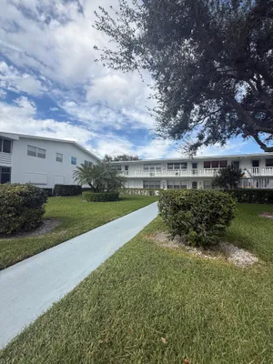 Property Slideshow image 3 of 14 | 268 windsor l, West Palm Beach, FL, 33417