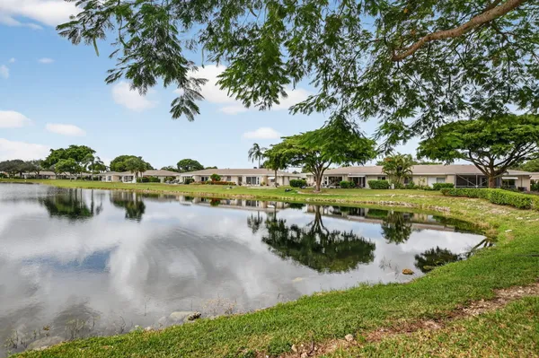 Property Slideshow image 2 of 38 | 8747 warwick dr # 271, Boca Raton, FL, 33433